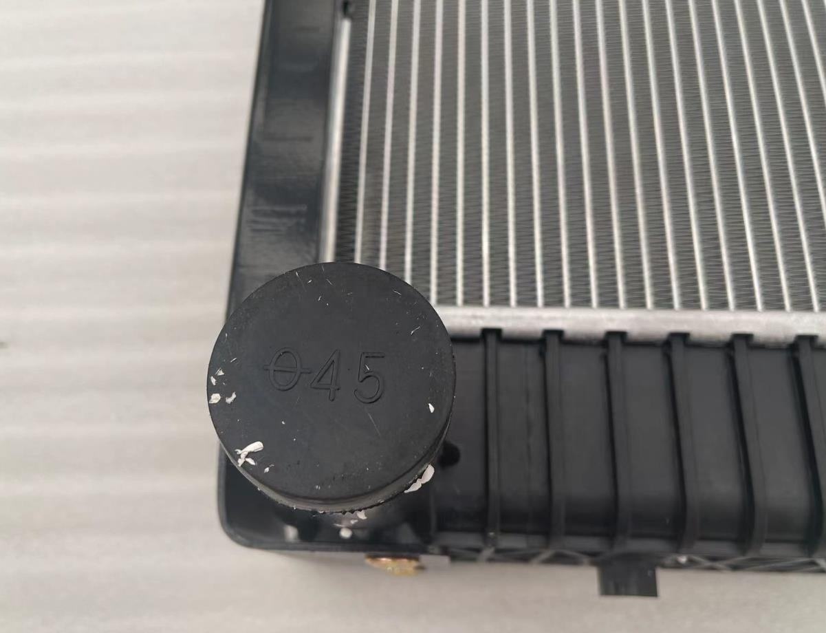 Shacman Delong F3000 Aolong alyuminiy radiator yig'ish DZ9112532888 B